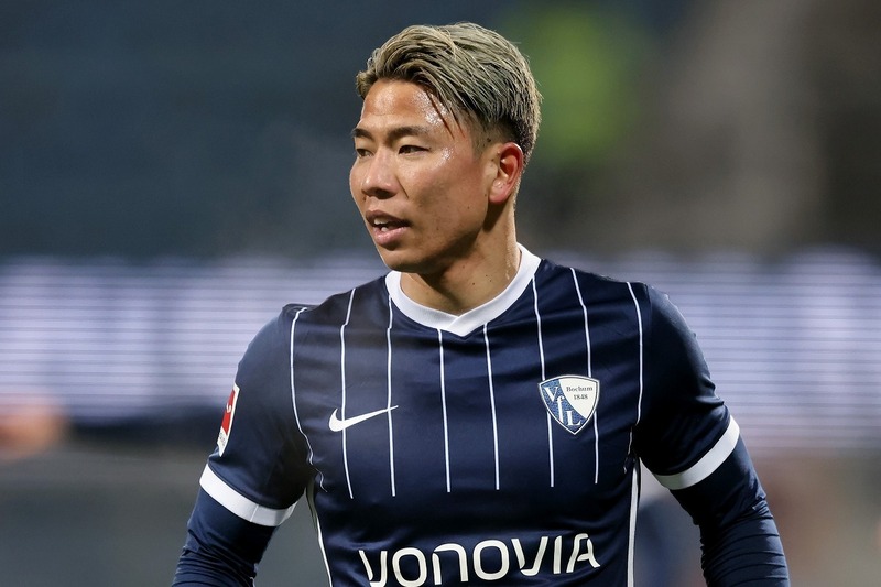 サッカー日本代表１８番、浅野拓磨さんのユニフォーム サッカー日本代表18番浅野拓磨 最新ユニフォーム - メルカリ