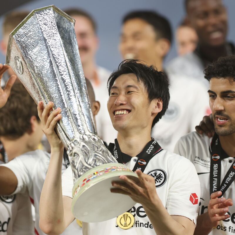 鎌田大地がレジェンドの仲間入り！ブンデス公式サイト選出