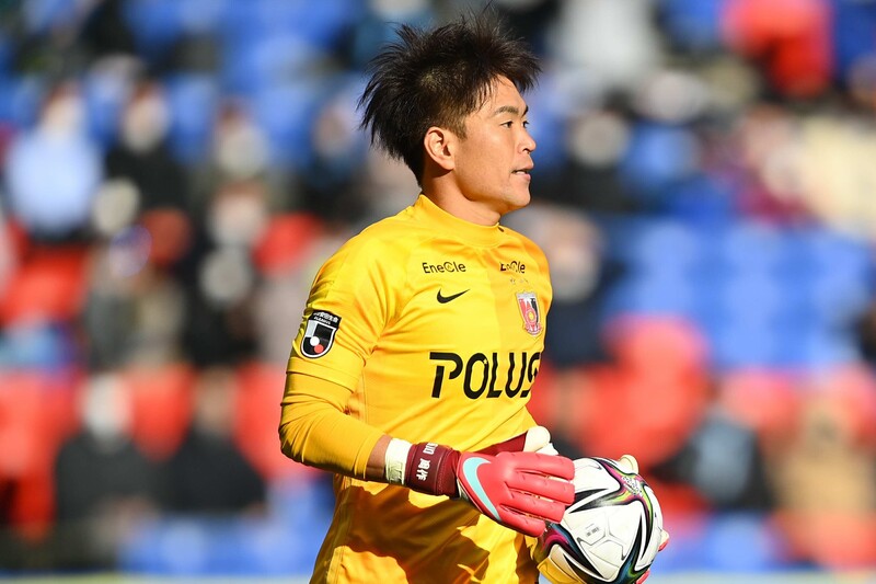 うっま」浦和の守護神・西川周作が披露した“低軌道高精度パントキック