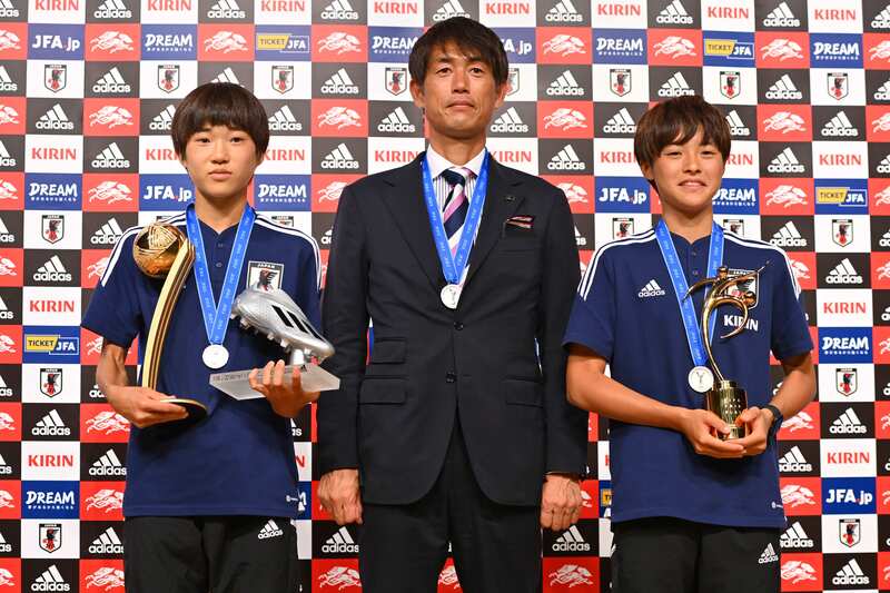 サッカーなでしこ代表監督、佐々木則夫直筆サイン入りユニ サッカーなでしこ代表監督、佐々木則夫直筆サイン入りユニ