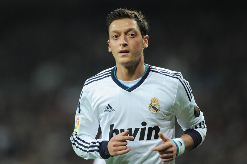 目には涙が浮かんでいた」現役引退のエジルがマドリー退団を回顧