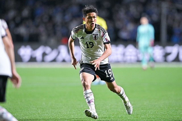 サッカー日本代表の西村拓真選手サイン 公式に取扱