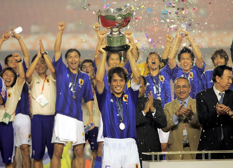 サッカーフォトフレーム　アジアカップ中国2004優勝 完全アウェイでの優勝!!!] 日本 vs 中国 AFCアジアカップ2004