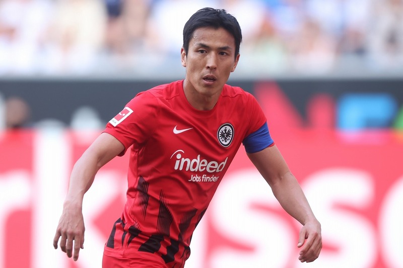 冨安に見える」長谷部誠が驚きの変貌！ “90年代スタイル化