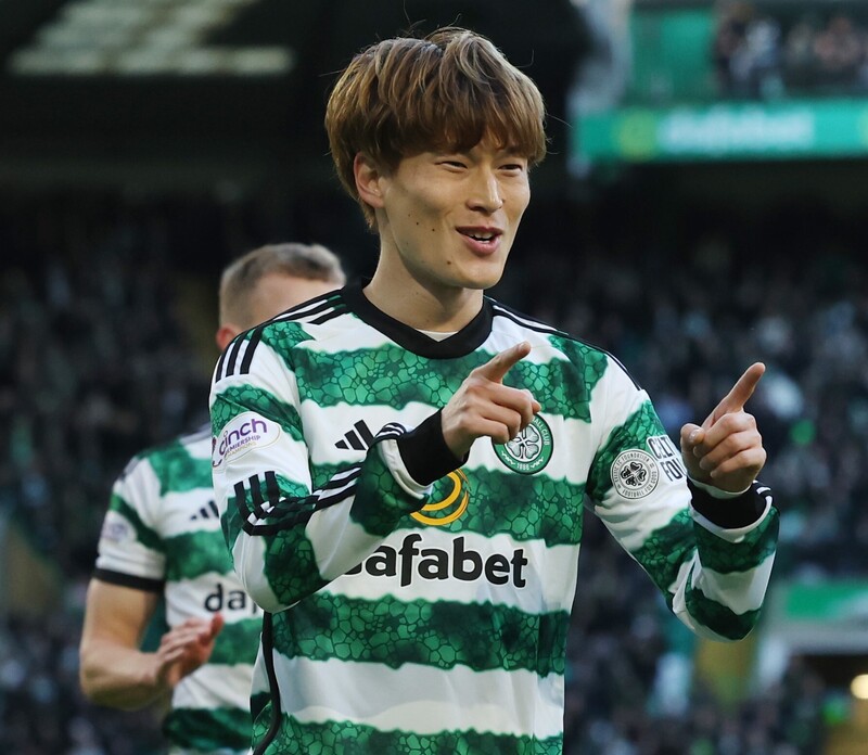 99枚限定 2023-24 Topps 古橋亨梧 直筆サイン セルティック