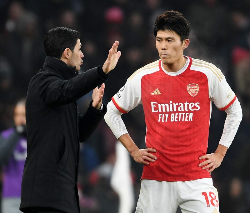 アーセナル 冨安健洋 直筆サイン入り写真A4 アーク サッカー日本代表