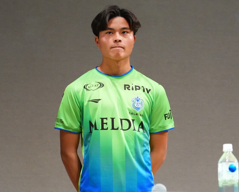 湘南ベルマーレ石井久継　新品未使用ユニフォーム 湘南ベルマーレ 石井久継選手 ラバーキーホルダー 七夕