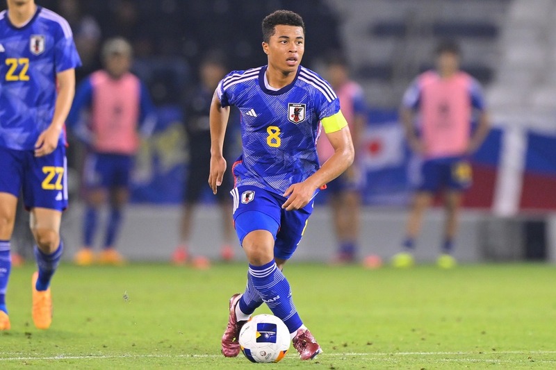 藤田譲瑠チマはなぜ中盤を支配できた？ プレー以外でも魅せた