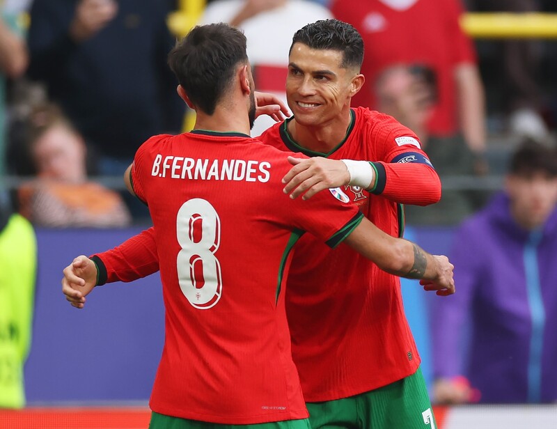 史上最もありえないアシストだ」ロナウドの“まさかのお膳立て”に英BBC