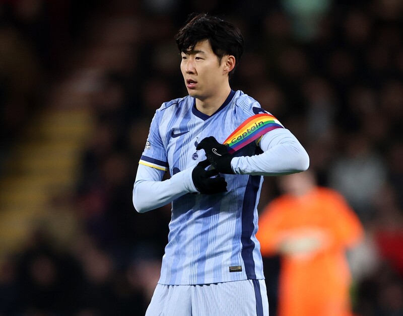 トッテナム ポロシャツ ソン 7 韓国 football standard正規品 楽天市場】【日本未発売】 トッテナム 16/17 ホーム（白） 長袖 ＃7