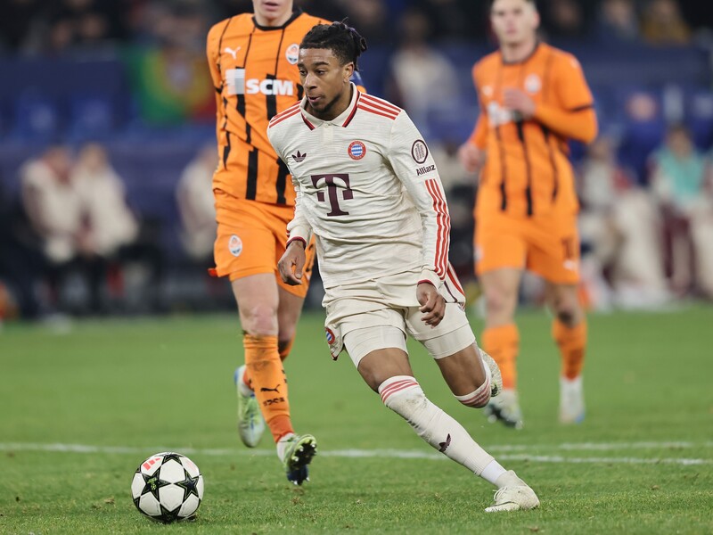 ヤバすぎるゴール」「バケモンやん」バイエルンFWの衝撃5人抜き弾に