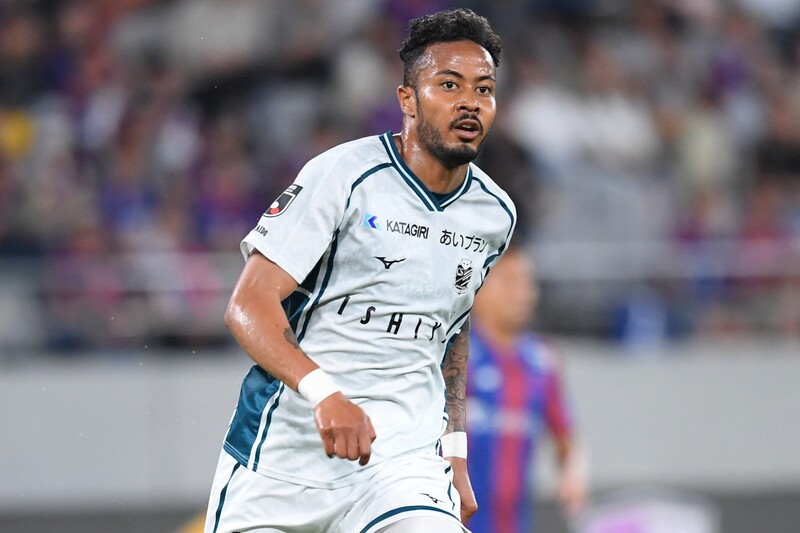 30歳FW鈴木武蔵、J1復帰の横浜FCに完全移籍で加入！ 四方田修平