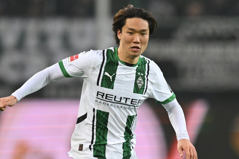 ボルシアMG Mönchengladbach 板倉滉福田師王サイン入りシャツ M メングラ兄弟、最滉でした！」福田師王が待望のブンデス初ゴール、板倉