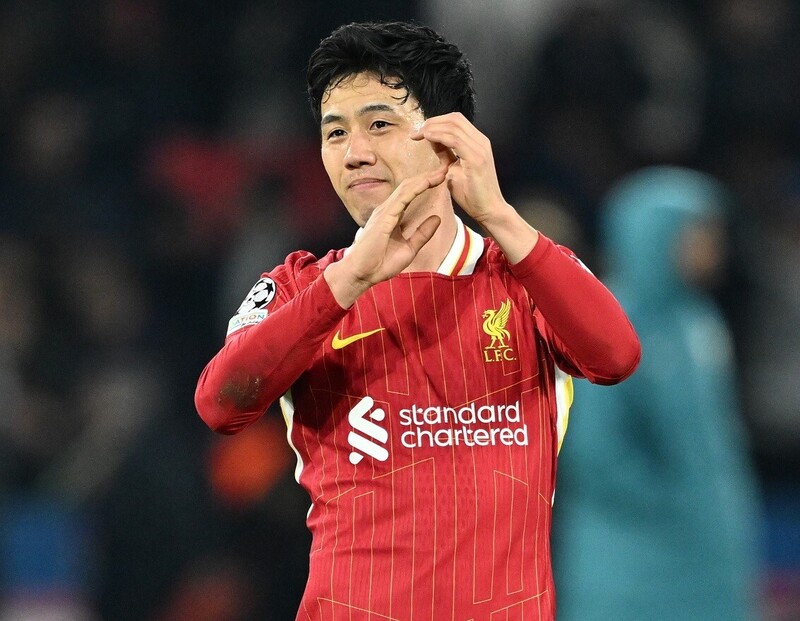 リバプール　遠藤航選手　サイン入り　サッカースパイク リバプール 遠藤航選手 サイン入り サッカースパイク - メルカリ