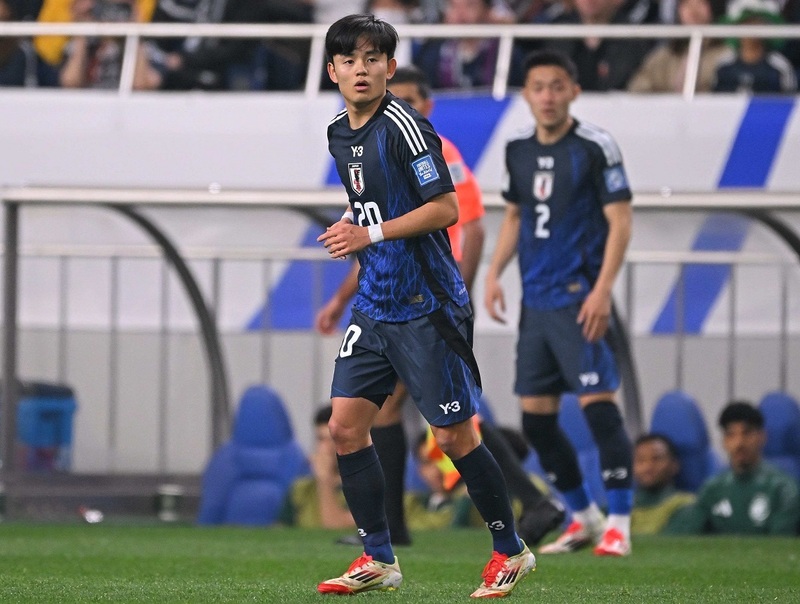 正規品タグ付き　日本代表　長袖　久保建英選手 正規品タグ付き 日本代表 長袖 久保建英選手 - メルカリ