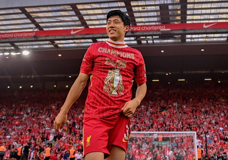 H*o様 【遠藤航 直筆サイン入り】リバプール プレミアリーグ優勝記念 ユニフォ 遠藤航 直筆サイン入り】リバプール プレミアリーグ優勝記念