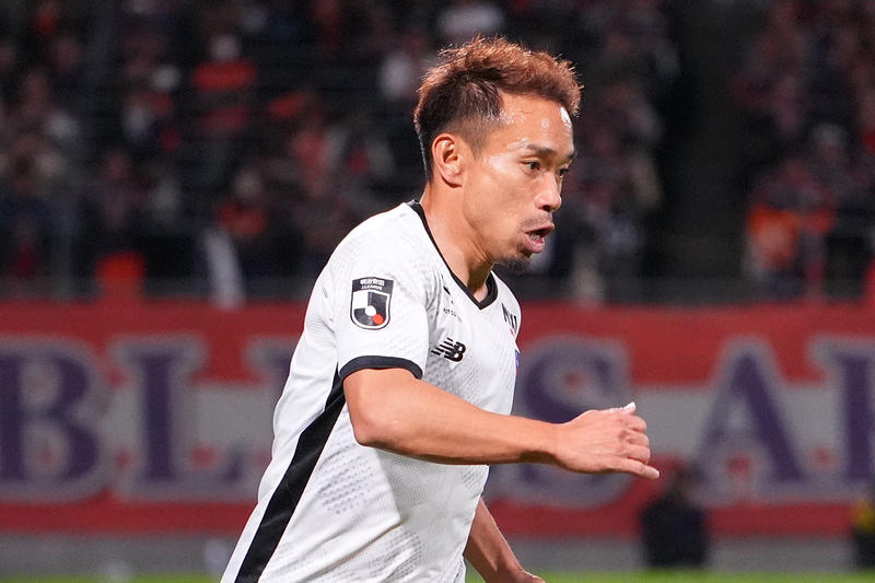 epoch Jリーグ 2025 STAR in J FC東京 長友佑都 1/10 10枚限定】EPOCH 2025 Jリーグ 長友佑都 STAR IN Jサイン - メルカリ