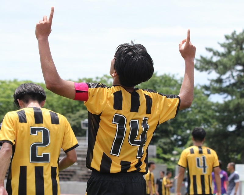 亡き父に伝えた殊勲弾。前橋育英の14番と腕章を託された竹ノ谷優駕