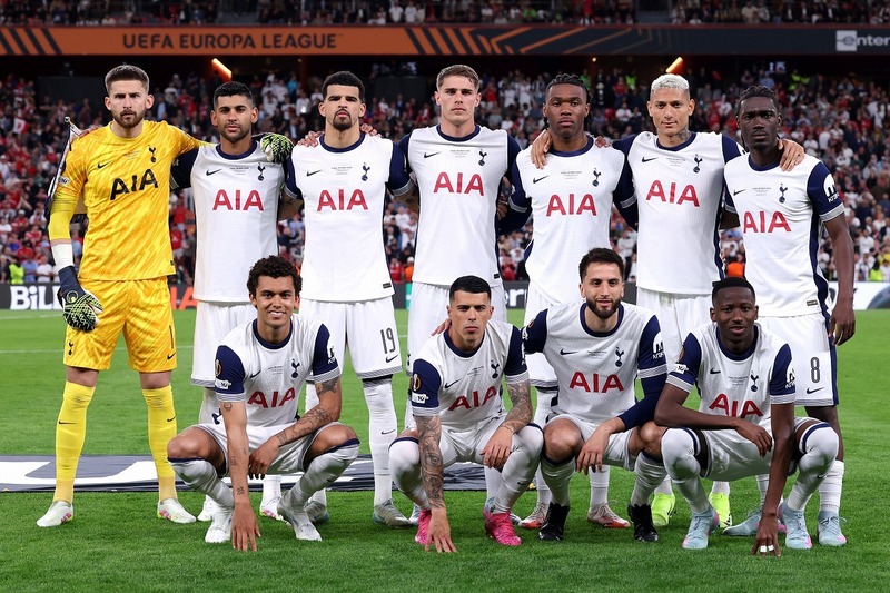 最高の出来だ」高井幸大の移籍報道で話題のEL王者が新アウェーユニを