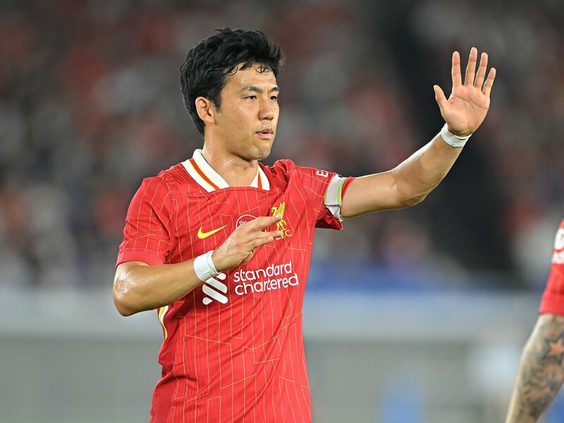 どこでプレーしても構わない』と伝えた」リバプール遠藤航がスロット