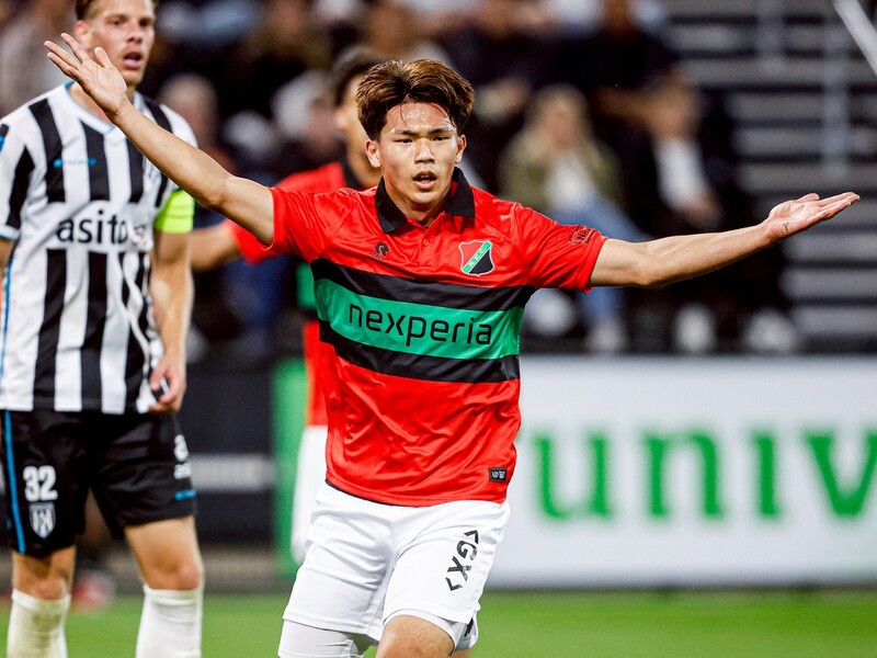 超ゴラッソ」「すげえの決めたな」フェイエノールト相手に鮮烈2発