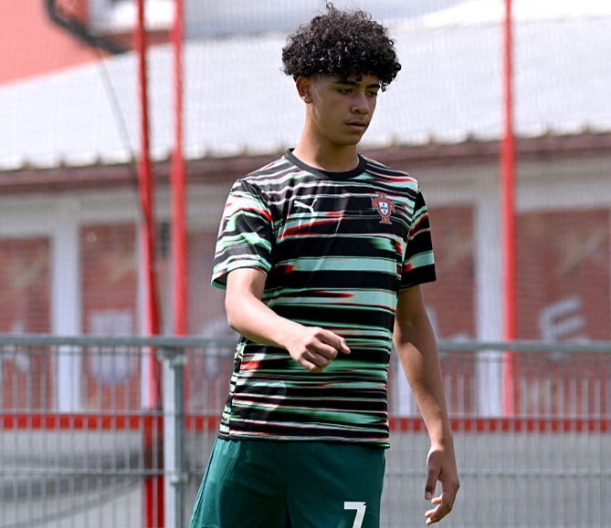 15歳とは思えない」「なんて残酷な」C・ロナウド長男が日本を圧倒