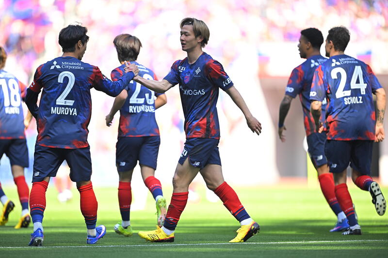 FC東京、開始32秒弾！ 佐藤恵允の絶妙スルーパス→長倉幹樹が
