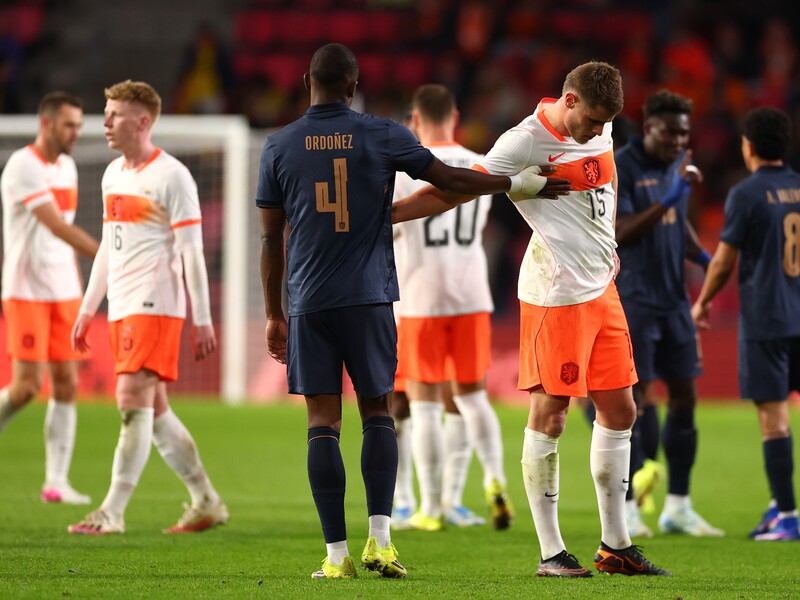 無意味なテストマッチ」W杯で日本と対戦するオランダ、エクアドルと1