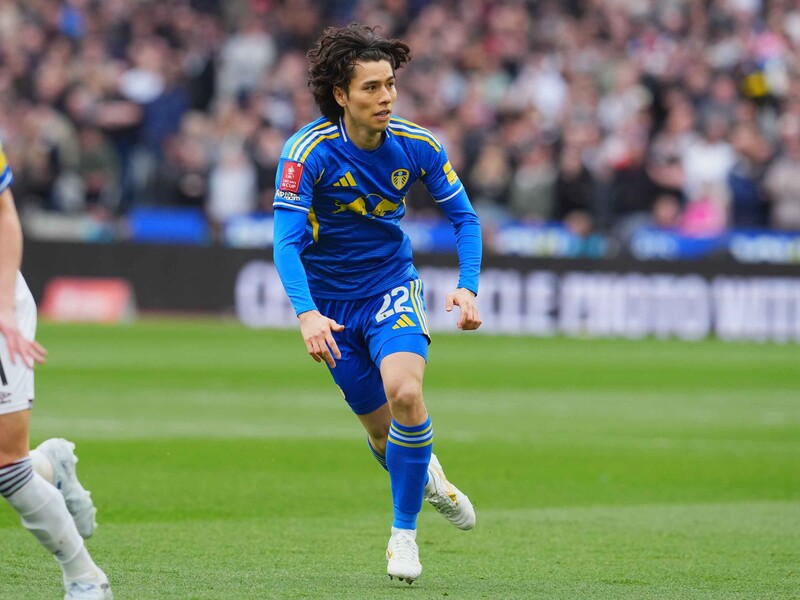 adidas リーズ　トレーニングトップ　ドリルトップ　M 田中碧　サッカー 田中碧は冬の市場で移籍すべきじゃない 名門リーズを昇格させて来季