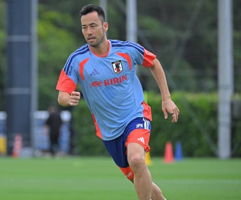 【代表スタメンデビューモデル】吉田麻也 ＃２２ 日本代表１０／１１（H） 本当にやっていいものなのか」吉田麻也が明かした“10分限定”セレモニー
