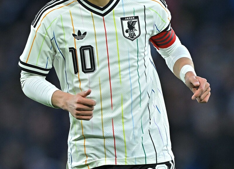 希少！umbro ブラジル代表 アウェーユニホーム　カレッカ背番号9 日本推しなのか？」元ブラジル代表、大人気の日本代表アウェーユニ着用