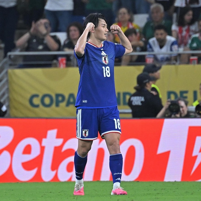 貴重！L サッカー日本代表　レイントップ 192740_ext_04_0_L.jpg