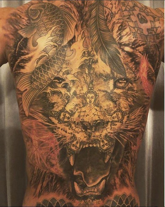 イブラヒモビッチが衝撃的な新タトゥーを披露してファン熱狂 獅子の魂を宿している サッカーダイジェストweb