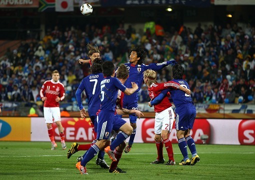 日本代表w杯の軌跡 勝利を呼び込んだ決断 2010年南アフリカ大会 デンマーク戦 サッカーダイジェストweb