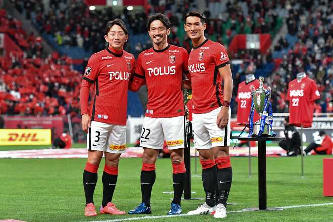 マークヒビ割れあり　浦和レッズ　2006年　天皇杯優勝記念ユニフォーム　XXL マークヒビ割れあり 浦和レッズ 2006年 天皇杯優勝記念