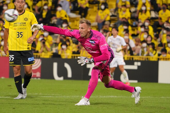 FC東京がGKヤクブ・スウォビィクを完全移籍で獲得！「早く
