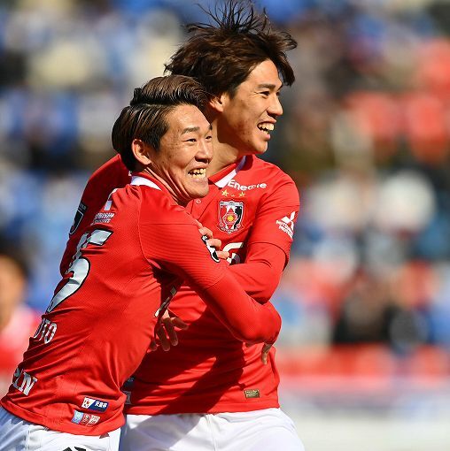 富士フイルム杯 天皇杯王者の浦和がj1連覇の川崎を2 0撃破 日本代表fw江坂任が2発の大活躍 サッカーダイジェストweb 富士フイルム杯 天皇杯王者の浦和がj1連覇の川崎を2 0撃破 日本代表fw江坂任が2発の大活躍 サッカーダイジェストweb