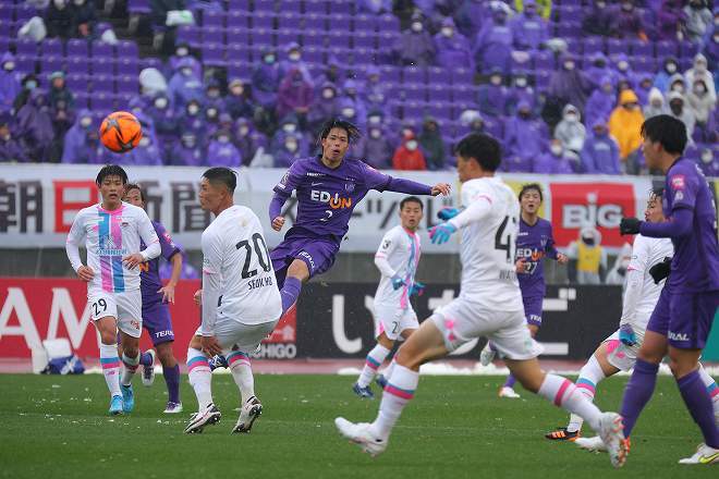 J１採点 寸評 広島０ ０鳥栖 無得点で終わるも ピッチ上で最もエネルギッシュだったのは サッカー スポーツブル スポブル