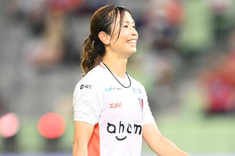 太ももすごいです 大宮v 鮫島彩のジャンプトレーニングに脚光 ポニーテールもめっちゃ似合ってます サッカーダイジェストweb