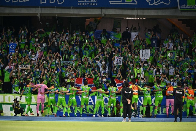 J１採点 寸評 川崎０ ４湘南 波に乗った湘南が川崎を飲み込む 躍動感溢れた町野 池田 大橋らが大勝に貢献 サッカー スポーツブル スポブル