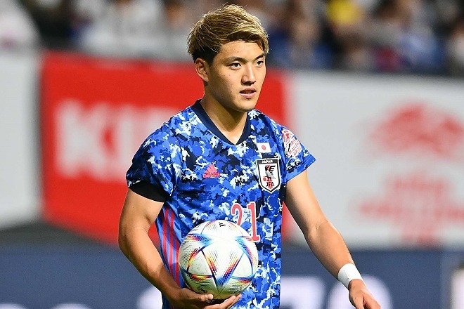 堂安律選手　サイン入り　サッカーボール 堂安律選手のサイン入りグッズが当たる！ [2025年2月21日締切