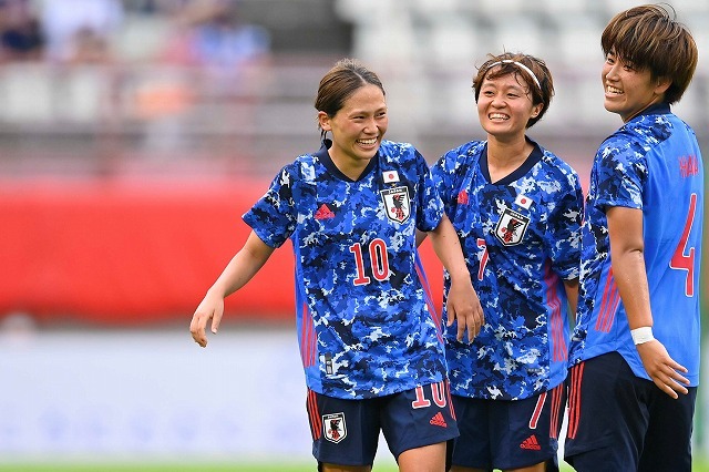 なでしこジャパン 長野風花 直筆サイン入り写真 ② サッカー日本代表 浦和レッズ なでしこジャパン 長野風花 直筆サイン入り写真 ② サッカー日本
