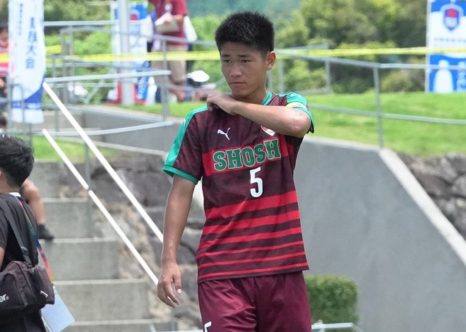 巨人・吉川尚輝、156キロ死球に悶絶 治療で下がるもプレー続行
