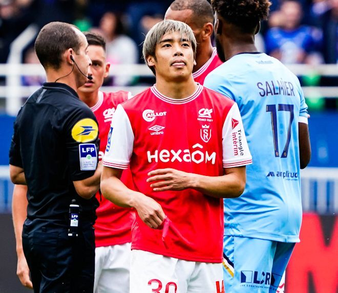 ぴ*い様 プレイヤーズアクリルキーホルダー＆フレームログ（伊東純也） 日本代表 伊東純也 アクリルキーホルダー - メルカリ