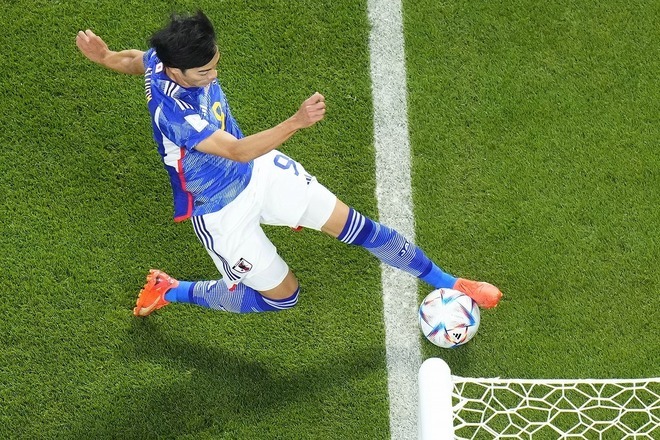 サッカーフランス代表 ポール・ポグバ 直筆サイン入り写真 ワールドカップ 三笘薫 三笘薫 直筆サイン入りW杯2022サッカーボール | THE DUGOUT