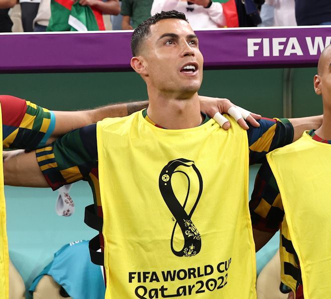 なんてカオスだ」先発11人よりベンチのロナウド…ポルトガル国歌時の