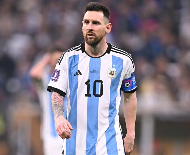 ペレ　マラドーナ　メッシ　Cロナウド　サイン入りユニフォーム ペレマラドーナメッシCロナウドサイン入りユニフォーム