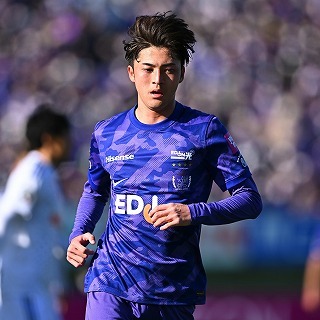 森保J初招集のサンフレ川村拓夢がスーパーゴール！ ぶっち切りドリブル＆冷静フィニッシュに「まじえぐい」「でかい速いイケメン」の声 | サッカーダイジェストWeb
