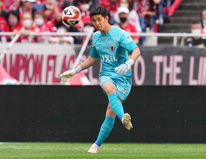 終盤のビッグセーブで無失点に貢献の鹿島GK早川友基。浦和サポーターの