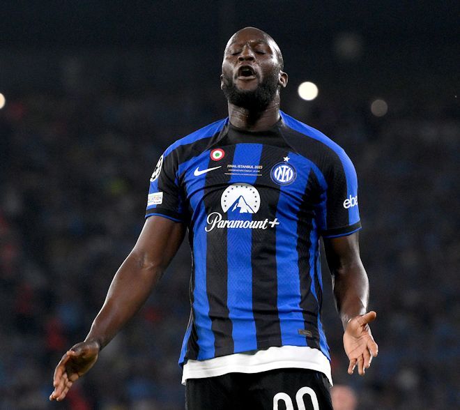 インテル　22-23 ルカク 信じられないミス。恐ろしい」ゴールまで4MインテルFWルカクの決定